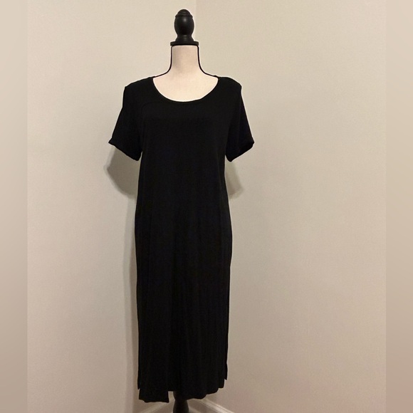 Jessica Simpson Classic Black Midi T-shirt Dress - Picture 1 of 3